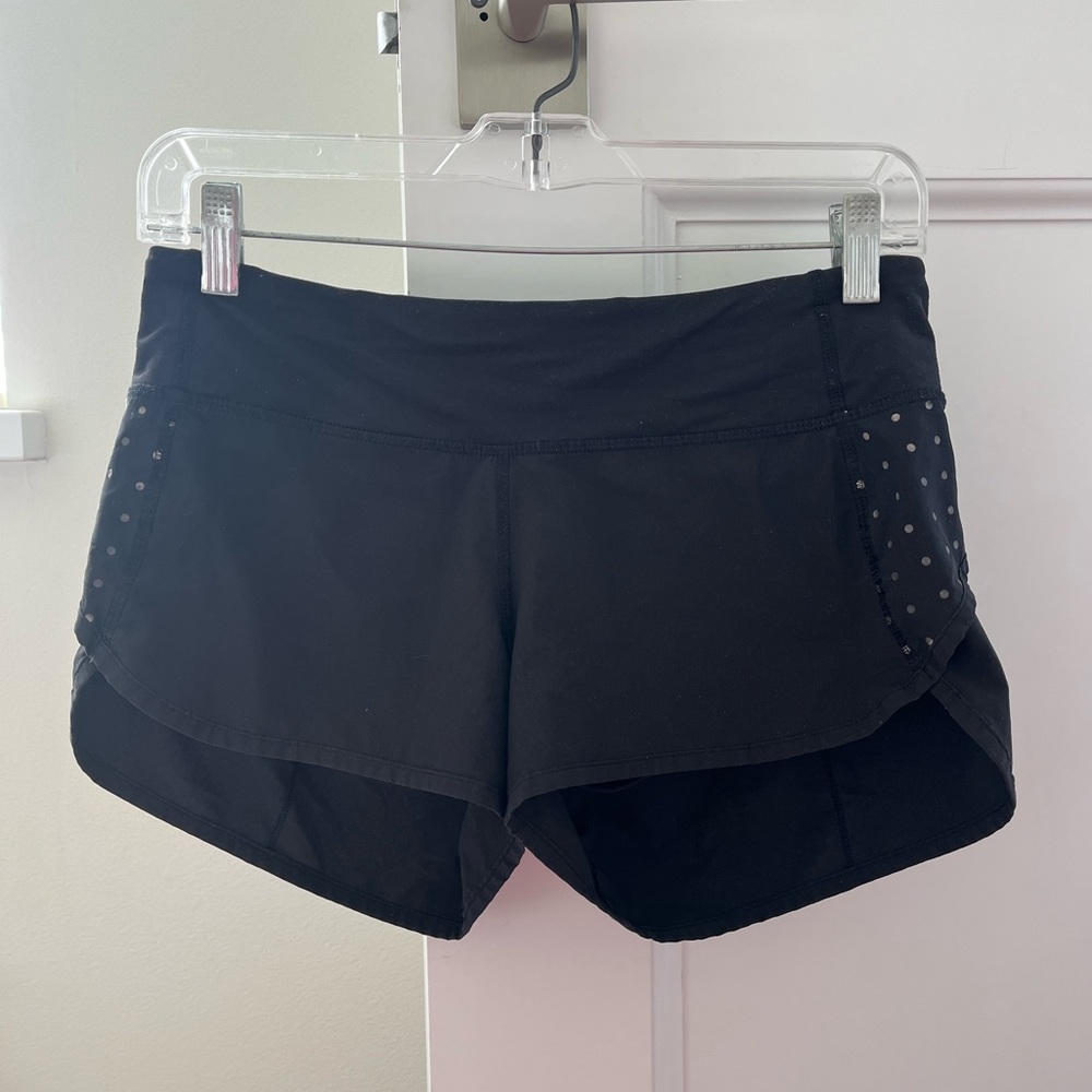 Rare Lululemon Black Speed Up Shorts with Polka Dots size 4